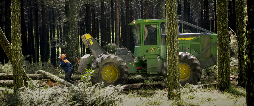 PRODUCTIVITY AND DURABILITY - KEY FEATURES OF JOHN DEERE’S NEW L-SERIES SKIDDERS